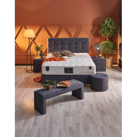 מיטה מרופדת יוגה