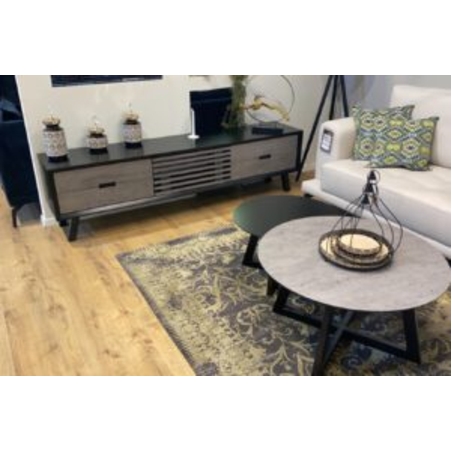 מזנון ושולחן