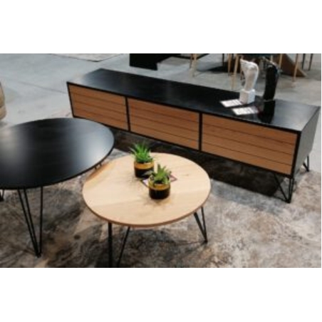 מזנון ושולחן