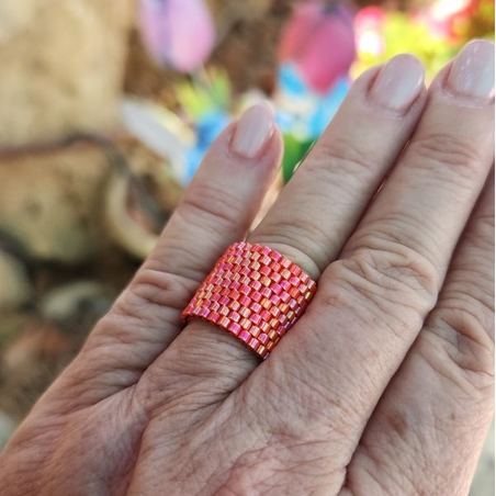 טבעת חרוזים כתומה שזורה בעבודת יד | JewelRina