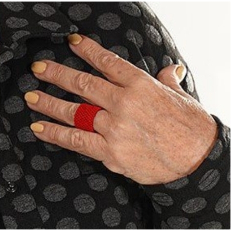 טבעת חרוזים אדומה | דגם שחר