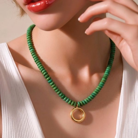 שרשרת אבני חן הוולייט (Howlite) בגוון ירוק – JewelRina