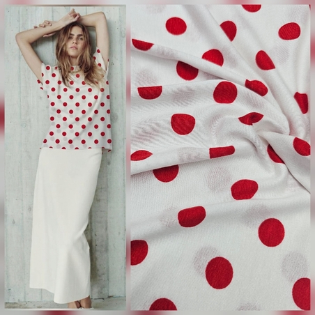 טריקו ויסקוזה דפוס נקודות אדומות על רקע לבן