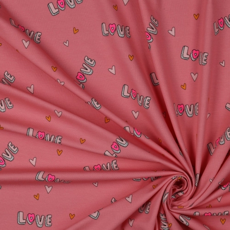 טריקו LOVE  נאון על רקע ורוד