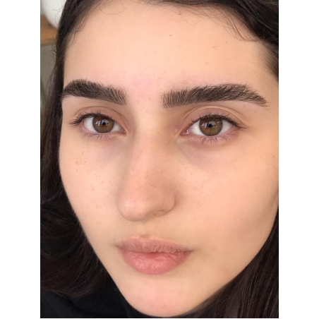 עיצוב גבות טבעיות 