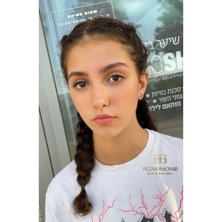 עיצוב גבות טבעיות