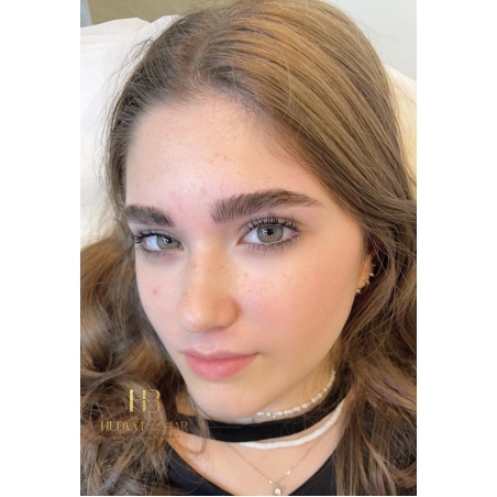עיצוב גבות טבעיות 