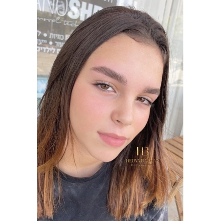 עיצוב גבות טבעיות