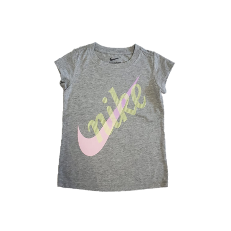 חולצת NIKE אפורה כיתוב בצהוב וי בורוד בייבי