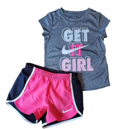 חליפת NIKE דרייפיט אפורה כיתוב מנצנץ GET IT GIRL ורוד פוקסיה