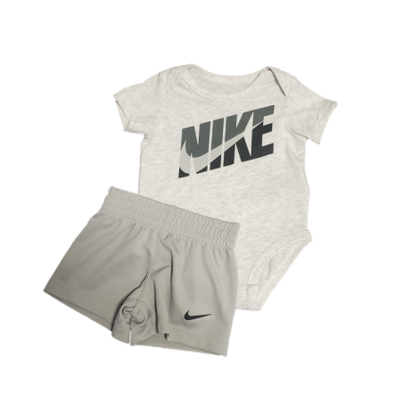 חליפת מכנס NIKE בייבי בגד גוף אפור כיתוב NIKE במרכז מכנס אפור