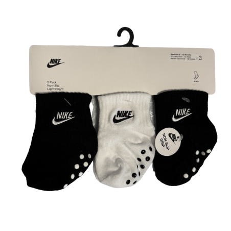 מארז 3 זוגות גרביים NIKE שחור לבן שחור מידה 6-12 חודשים