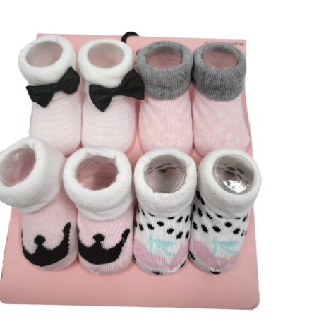 מארז 4 זוגות גרביים JUICY COUTURE מידה 12-24 חודשים ורוד לבן