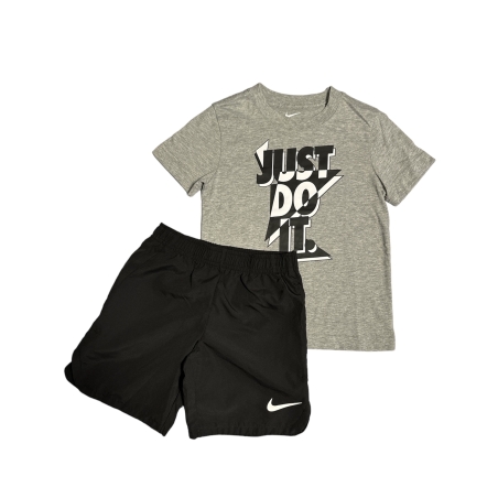 חליפת מכנס NIKE אפור מכנס שחור כיתוב תלת מימד