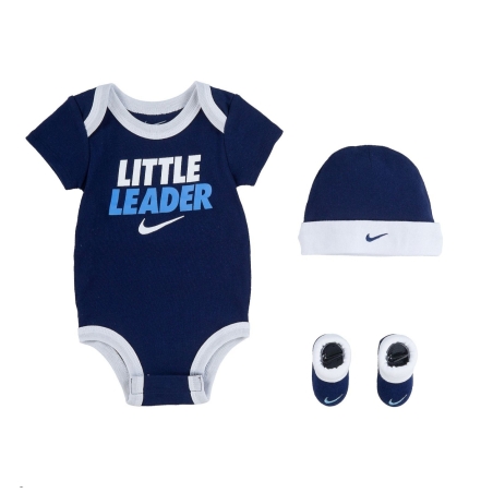 מארז NIKE לתינוק בגד גוף קצר כובע וגרביים כחול 
