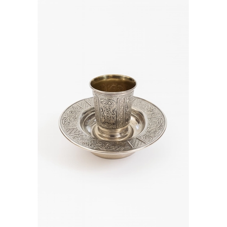 מים אחרונים 