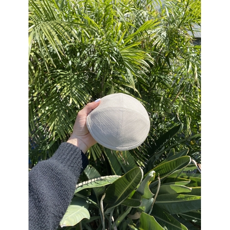 כיפה מהודרת מפשתן צבע שמנת עם מקום לסיכה 18 ס