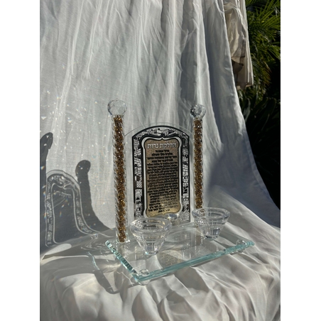 פמוטי קריסטל מהודרים מחוברים לברכת הדלקת נרות פלקטה זהב 24 ס