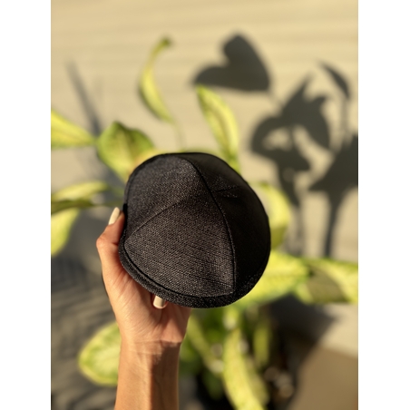 כיפה שחורה מהודרת מבד 17 ס