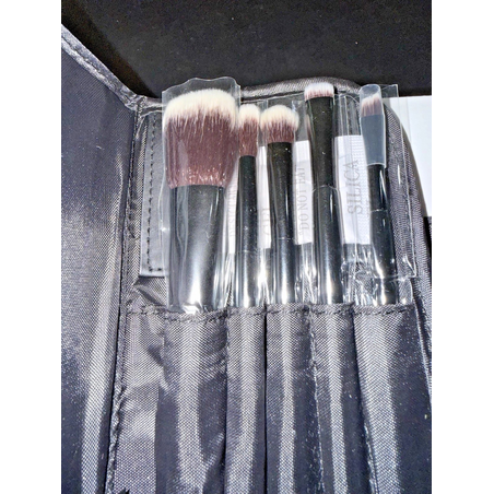 it for ULTA - Mini 5-Piece Face & Eye Travel Brush Set in Black Travel Case.