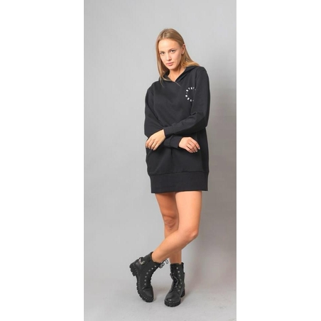 Steve Madden | שמלת קפוצ'ון Oversize אייקונית