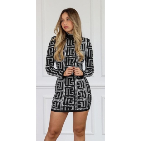 שמלת כריסטינה מחטבת