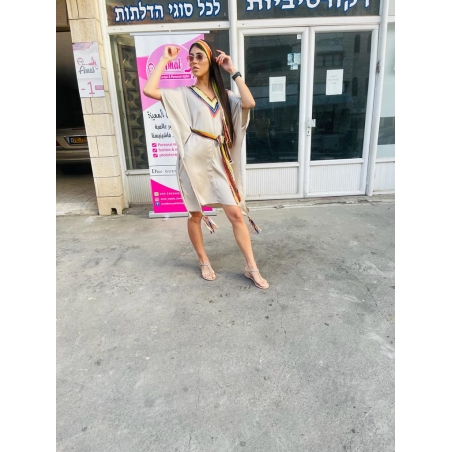 שמלת חוף קצרה עם חגורה