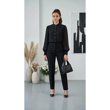 סט שחור אלגנטי לנשים – מראה קלאסי ומודרני