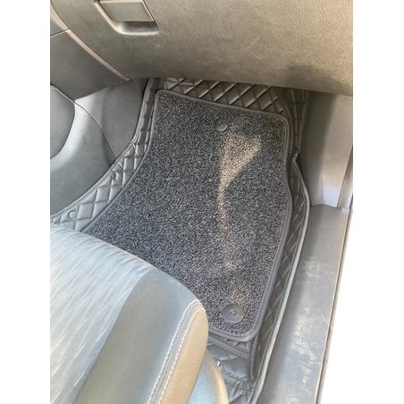 שטיחי עור 5d לאאודי A3 בין השנים 2014-2021