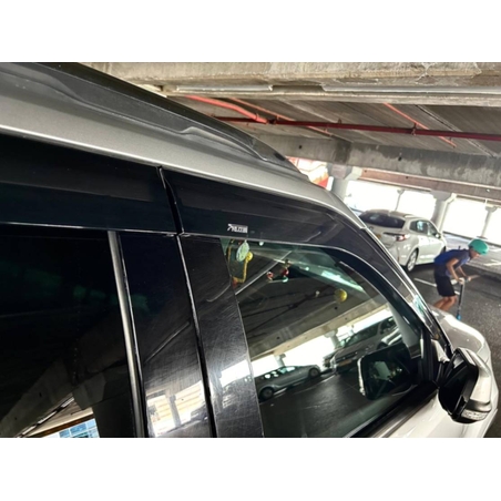 מגני רוח בהדבקה מבית Falcon עבור פורד אקספלורר 2011-2018