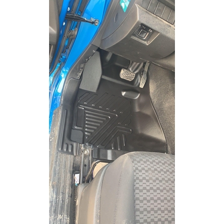 שטיחי 3d לסוזוקי גימני 2019-2023