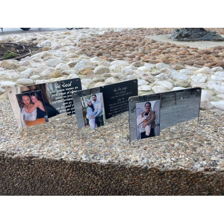 מעמד אקריל כסוף עם תמונה