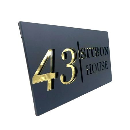 שלט לדלת מאקריל