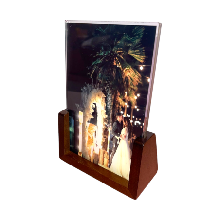 מעמד אקריל עם בסיס עץ 10X15 ס