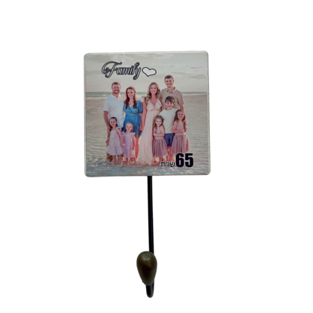 מתלה מעילים מעץ עם תמונה