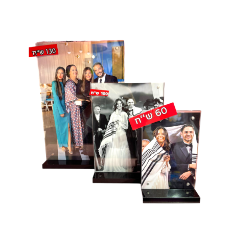 מעמד אקריל עם בסיס שחור בגודל 15X20 ס