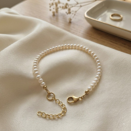 צמיד פנינים קטנות עגולות