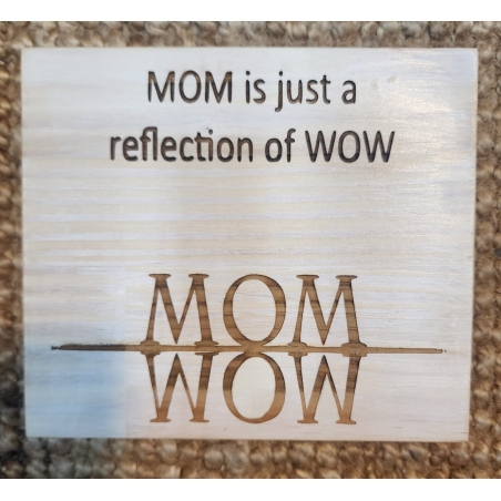שלט השראה מעץ בעבודת יד - MOM