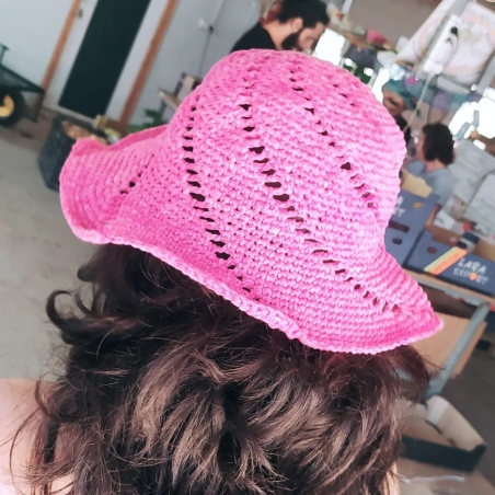 כובע קיץ סרוג בצורת ספירלה