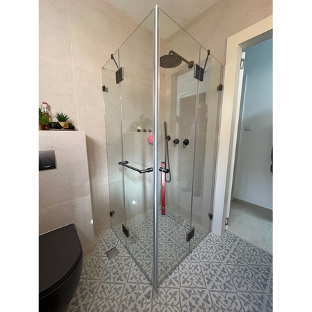 מקלחוני צירים בגרפיט