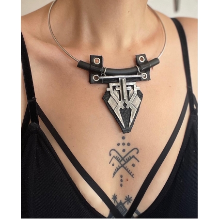Dark Amun choker