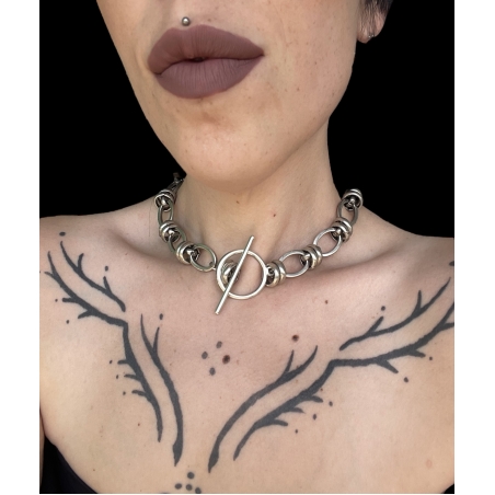 Adel choker