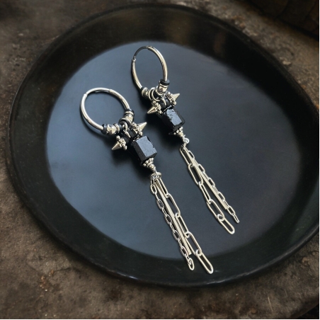 Elegant Noir earrings