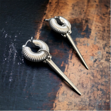 Fangs earrings