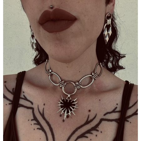 Black heart choker