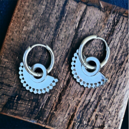 Fan earrings