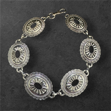 Vintage choker