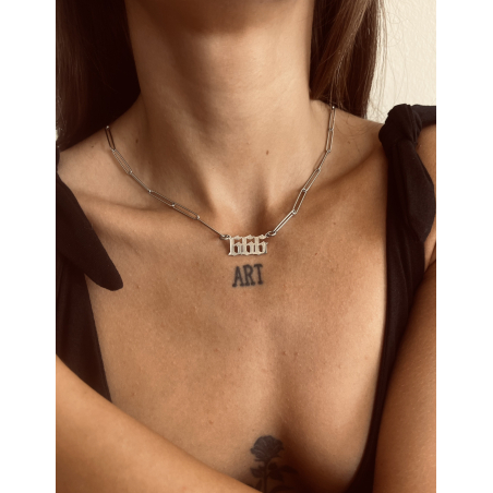 SIX necklace