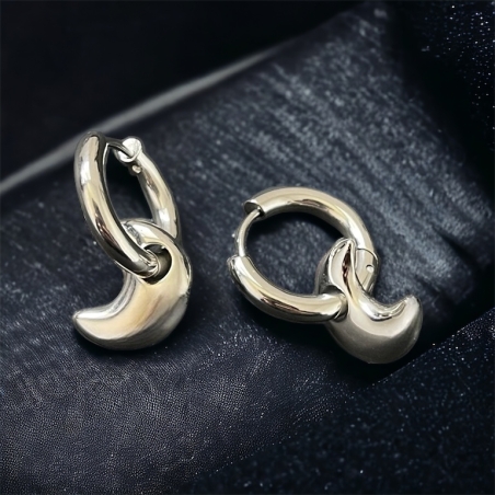 Mini moon earrings