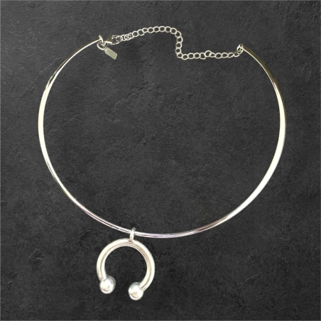 horseshoe choker